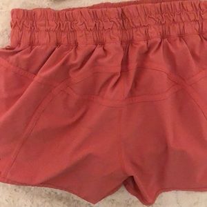 lululemon tracker shorts 12